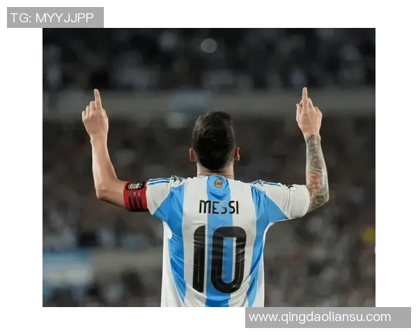 梅西足球传奇风采装饰画高清呈现，展现不朽巨星的精彩瞬间